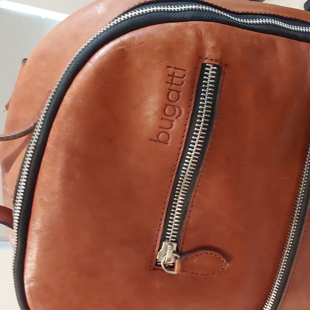Bugatti Mens leather backpack. - Picture 2 of 16
